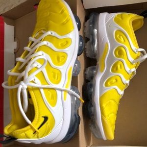 NIKE Air Vapormax Plus